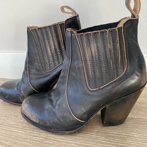 Size 9 Freebirds- super cute black heeled booties with tan distressing